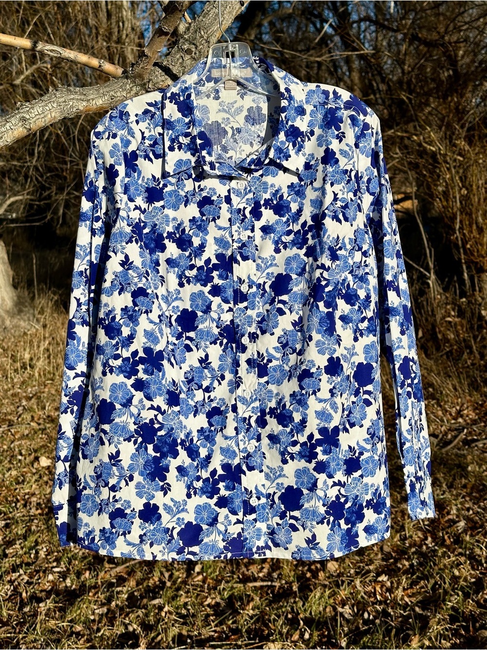 Woman Within Floral Button Shirt Size M 14 / 16 Lovely Blue & White Long Sleeves